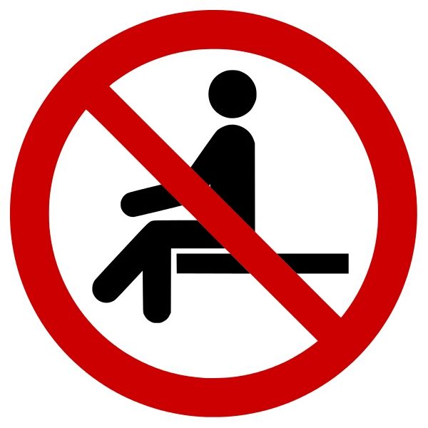 Panneau rond ISO EN 7010 "Interdiction de s'asseoir" P018
