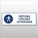 Panneau d'obligation ISO EN 7010 "Piétons, utilisez le passage" M024