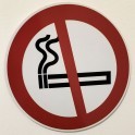 Panneau rond ISO EN 7010 "Interdiction de fumer" P002